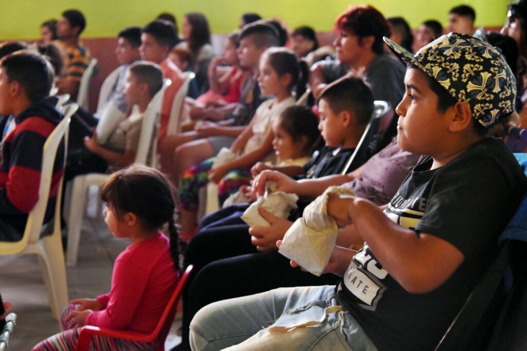 ¡Este sábado el Cine Móvil visitará barrio 2 de Abril! ¡Este sábado el Cine Móvil visitará barrio 2 de Abril!