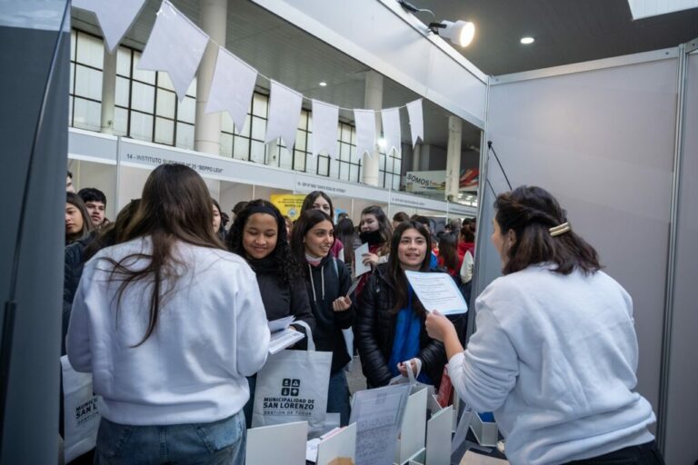 La Expo Carreras convocó a una gran cantidad de jóvenes que exploraron la oferta académica de la región
