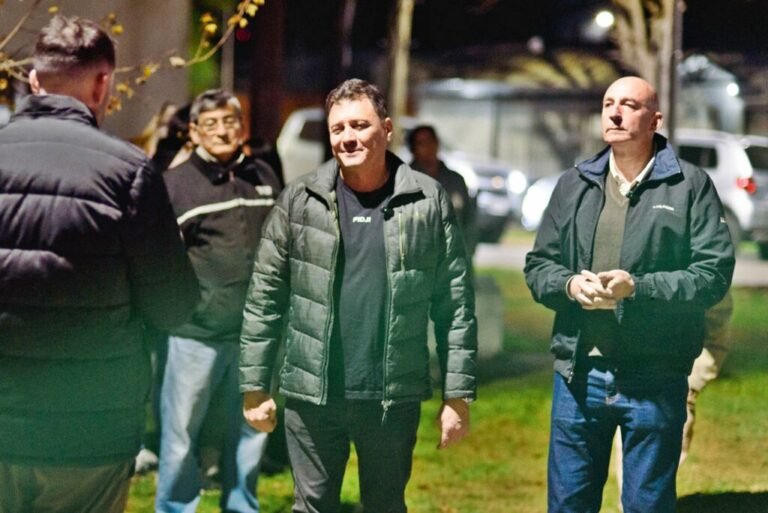 La Municipalidad encendió nuevas luces led en 20 cuadras de los barrios Villa Felisa y José Hernández