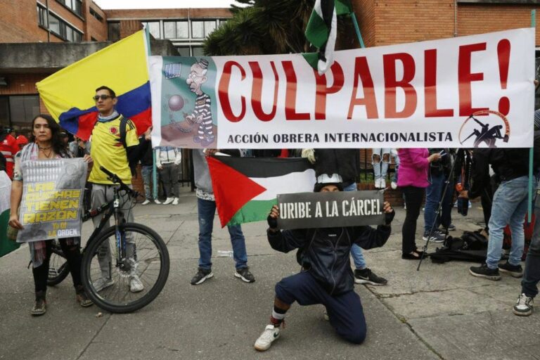 Colombia: Uribe fue declarado culpable de soborno y fraude procesal
