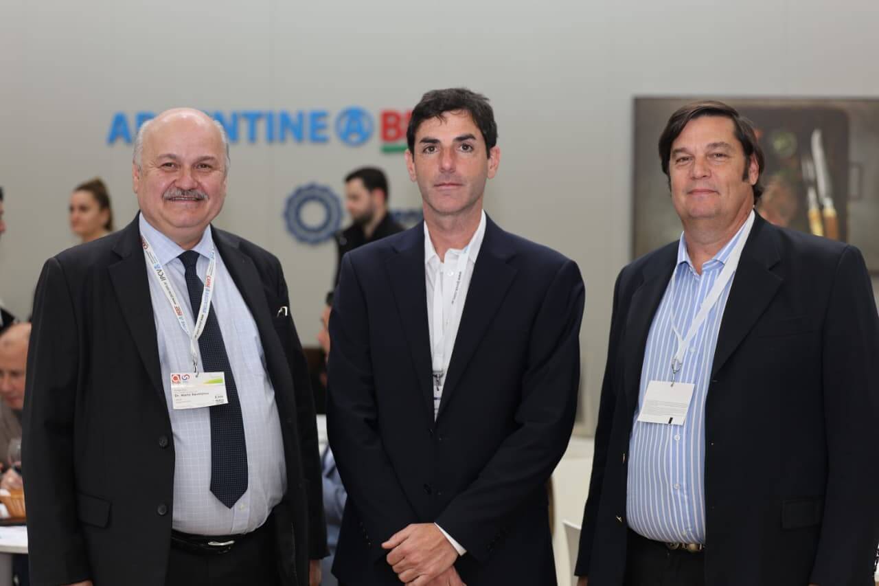 Anuga 2025: “No alcanza con tener la mejor carne del mundo, es necesario posicionarla” 4 anuga funcionarios y ipcva
