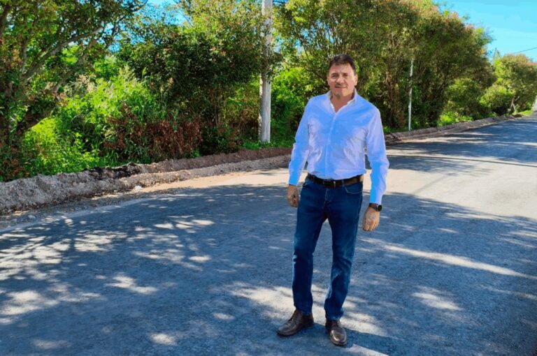 La Municipalidad completó la pavimentación de calle Intendente Vivas