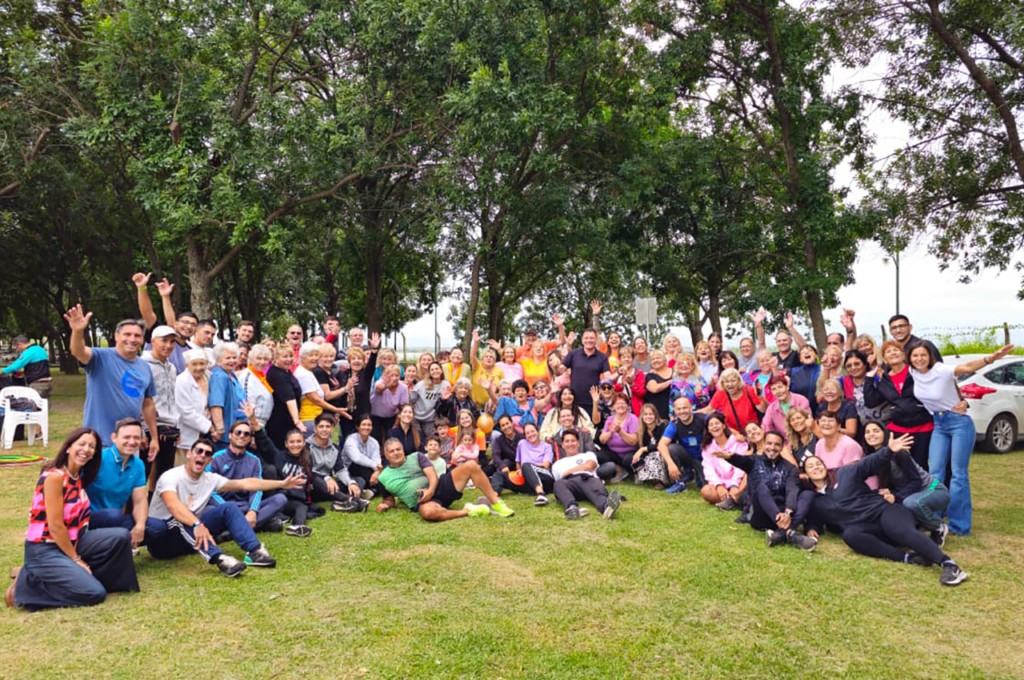 ¡Todos disfrutan del Poli!: comenzó la Colonia Municipal de Adultos Mayores