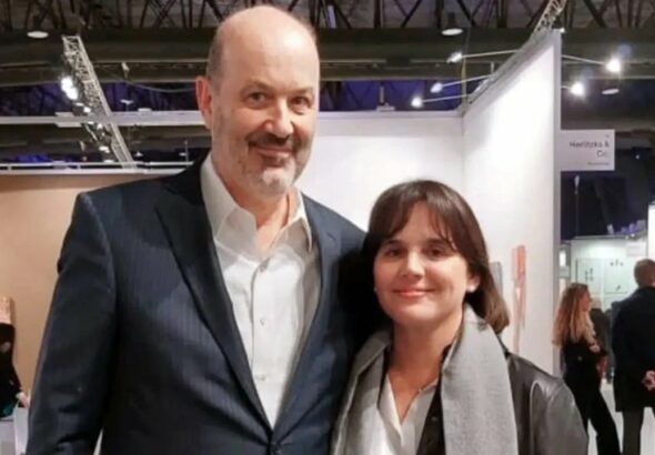 Sturzenegger y su esposa, en la mira por un polémico contrato en Cancillería