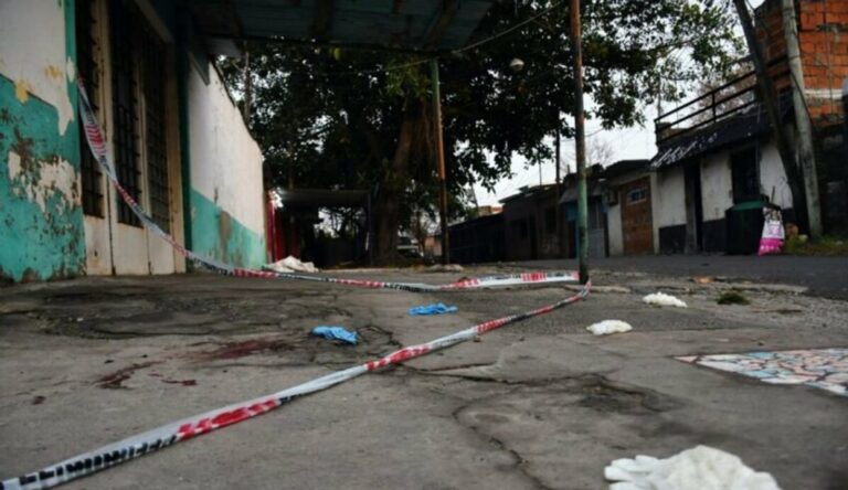 Un joven asesinado y una nena herida, saldo de un fin de semana violento Un joven asesinado y una nena herida, saldo de un fin de semana violento