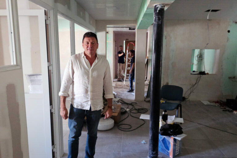 Con una obra de remodelación integral, la Municipalidad transforma el área de Licencia de Conducir Con una obra de remodelación integral, la Municipalidad transforma el área de Licencia de Conducir