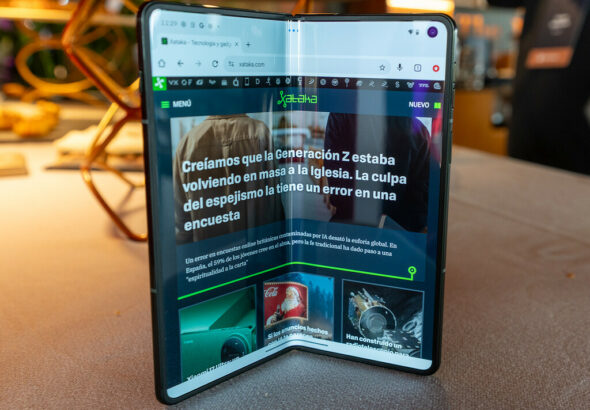 Motorola Razr Fold, primeras impresiones: parecía que los Fold eran territorio de Samsung y Honor. Motorola  ha llegado para reclamar su espacio