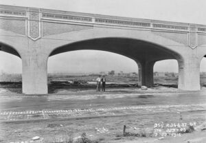 Señales de futuro: Construir el tren antes de que exista la ciudad