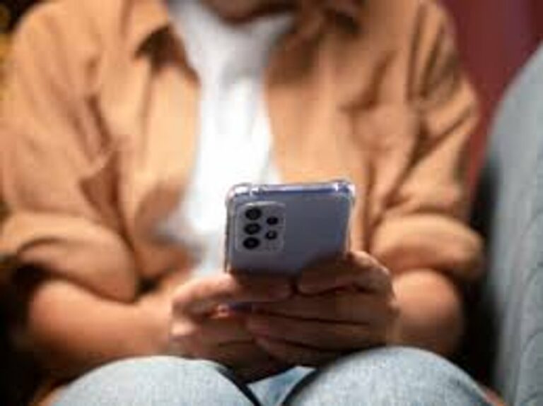 Condena millonaria contra Meta y You Tube por la adicción a redes sociales Condena millonaria contra Meta y You Tube por la adicción a redes sociales