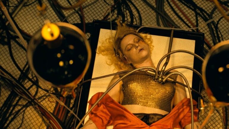 Jessie Buckley, Emma Thompson y Jackie Chan renuevan la cartelera