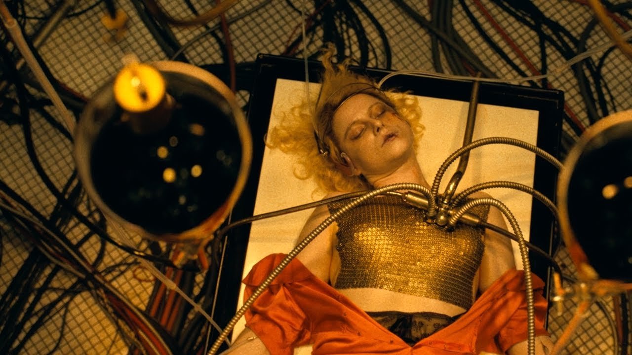 Jessie Buckley, Emma Thompson y Jackie Chan renuevan la cartelera