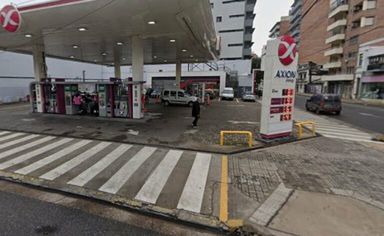 Un hombre con quemaduras graves tras explotar un tanque de GNC