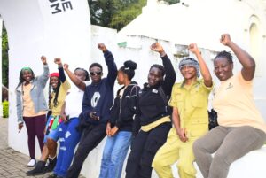 Artistas humanistas envían un poderoso mensaje de paz, no violencia y soberanía alimentaria desde Arusha, Tanzania.