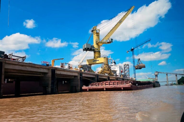 San Lorenzo avanza en el diseño de un circuito de turismo industrial por el río Paraná