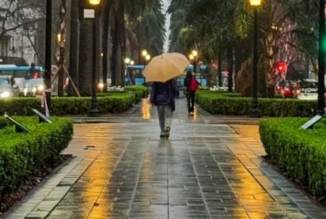 Alerta por tormentas en Rosario: lluvias intensas hasta el lunes Alerta por tormentas en Rosario: lluvias intensas hasta el lunes