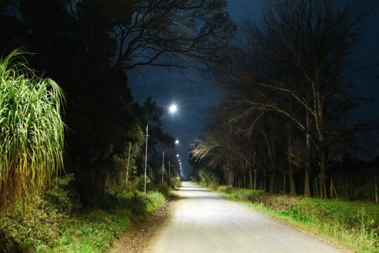 La Municipalidad iluminó con luces led un tramo de San Juan al oeste de la autopista La Municipalidad iluminó con luces led un tramo de San Juan al oeste de la autopista