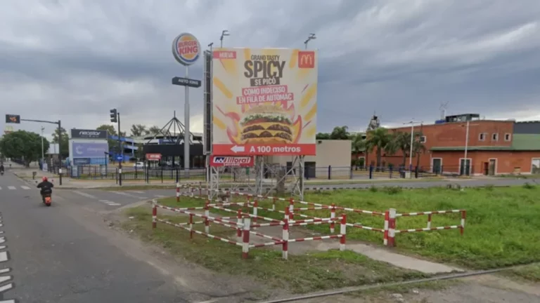 Horror: cae acusado de golpear a dos niños dentro de auto en zona oeste Horror: cae acusado de golpear a dos niños dentro de auto en zona oeste