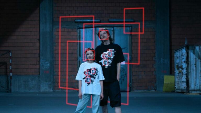 La ropa diseñada para confundir el reconocimiento facial podría convertirse en la próxima tendencia La ropa diseñada para confundir el reconocimiento facial podría convertirse en la próxima tendencia