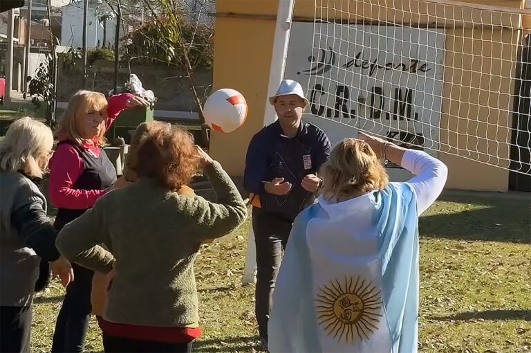 La Municipalidad suma al Poli una novedosa disciplina deportiva para adultos mayores La Municipalidad suma al Poli una novedosa disciplina deportiva para adultos mayores