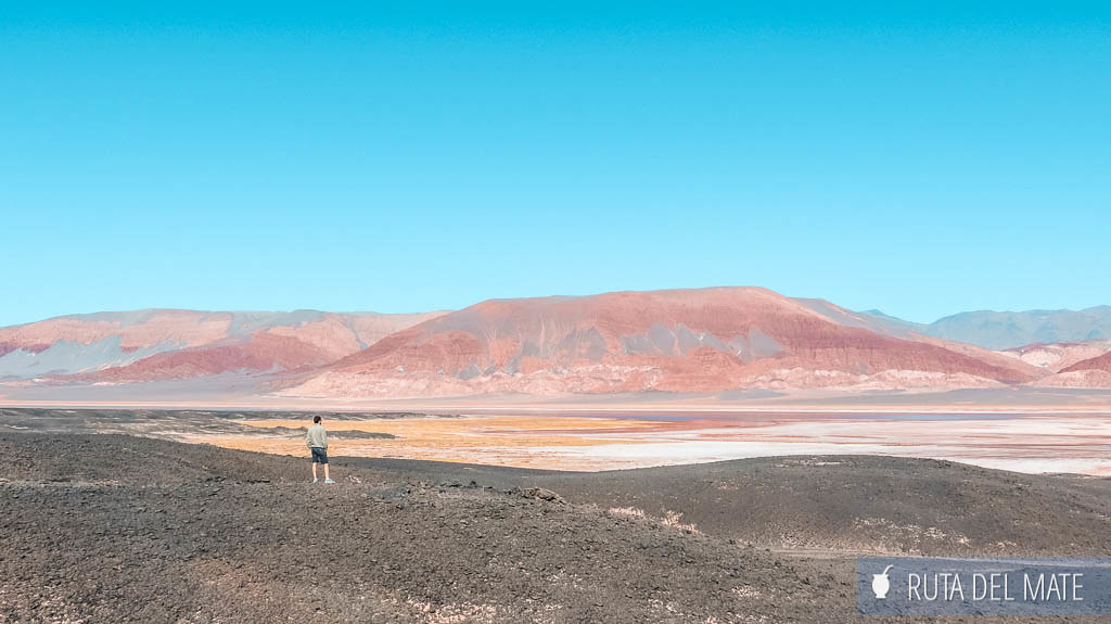 A los pies del Volcan Carachi Pampa