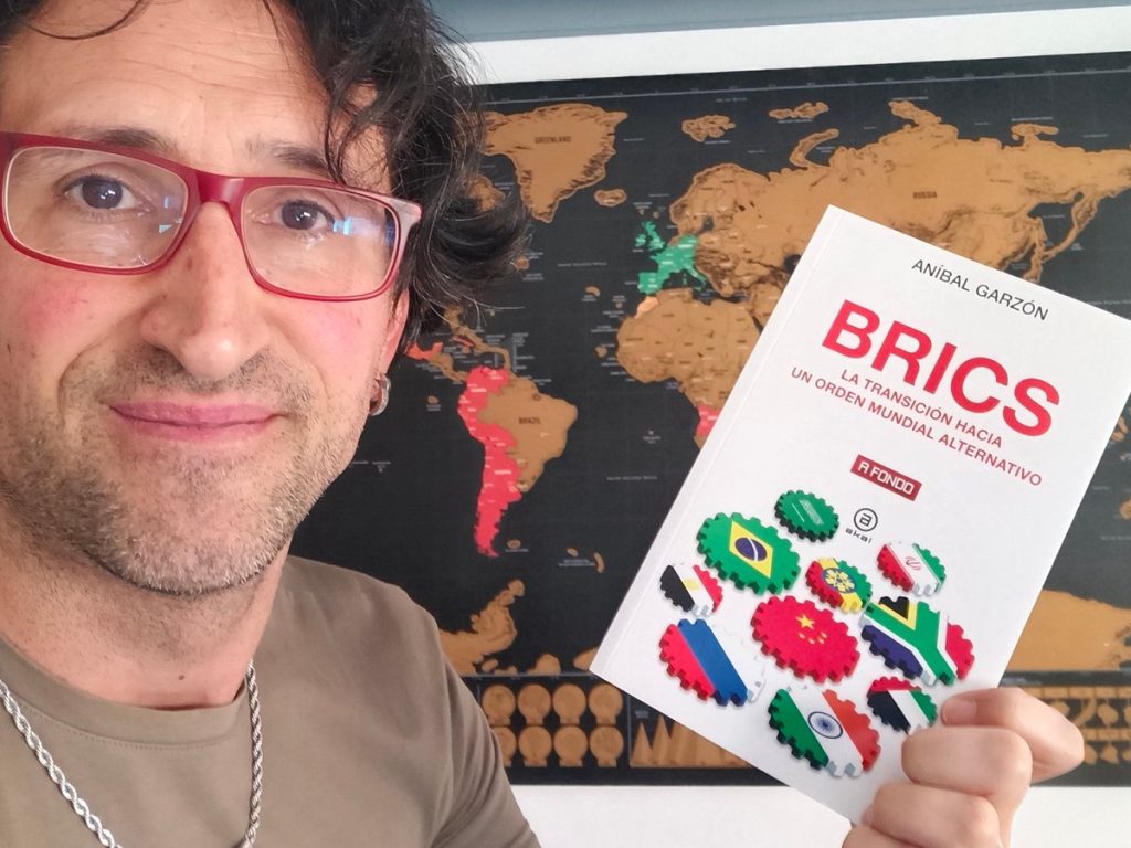 «BRICS, la transición hacia un orden mundial alternativo» | Entrevista a Anibal Garzón