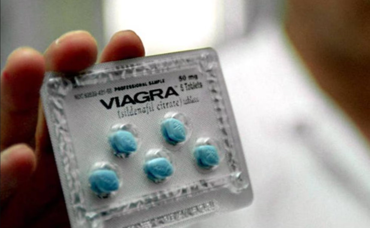Efecto Milei: La venta de Viagra cayó todavía más que otros medicamentos confirma el Colegio de Farmacéuticos de Rosario Efecto Milei: La venta de Viagra cayó todavía más que otros medicamentos confirma el Colegio de Farmacéuticos de Rosario