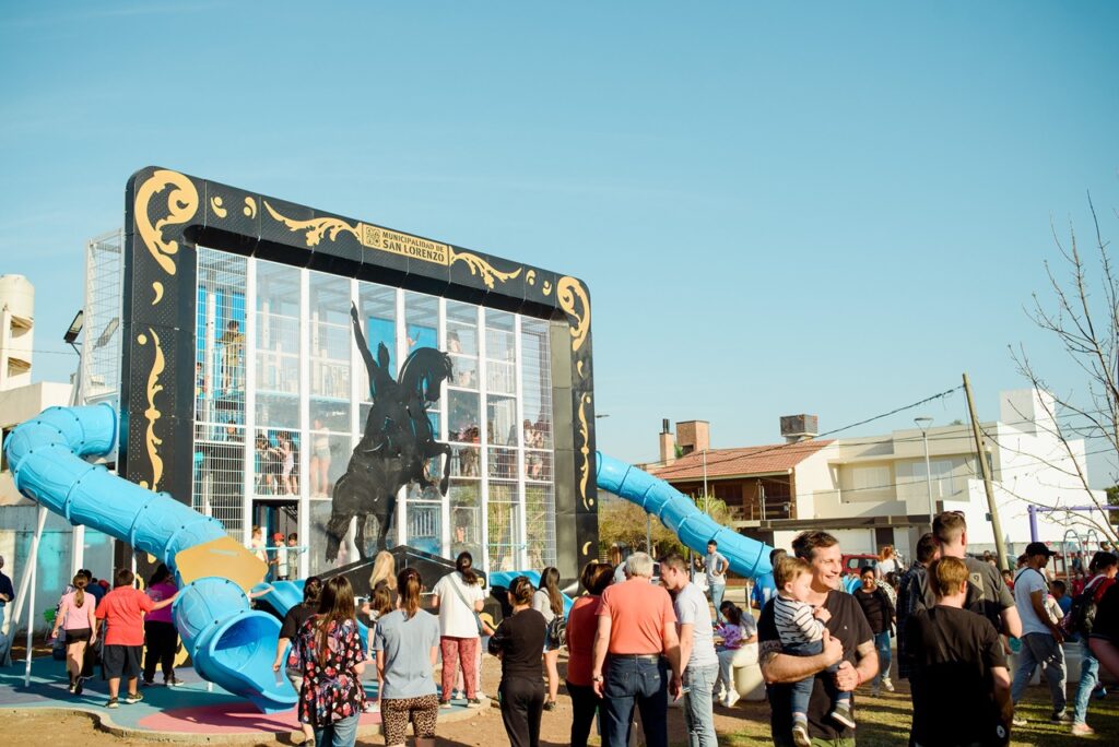 ¡Ya los disfrutan los chicos!: la Municipalidad habilitó una increíble estación de juegos en la plaza Pulmón Verde